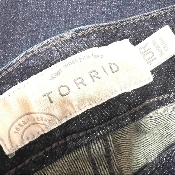 Torrid Dark Wash Mid Rise Boyfriend Denim Jeans Women’s 10 - Picture 14 of 14